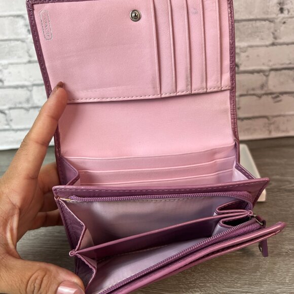 RARE Limited Edition Coach Signature Canvas Calla Lily Appliqué Bi Fold Wallet - Picture 5 of 6